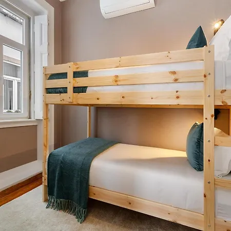 Whome Spacious Historic Flat Near Cais Do Sodre Апартаменты Лиссабон