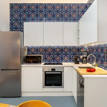 Апартаменты Whome Spacious Historic Flat Near Cais Do Sodre Лиссабон