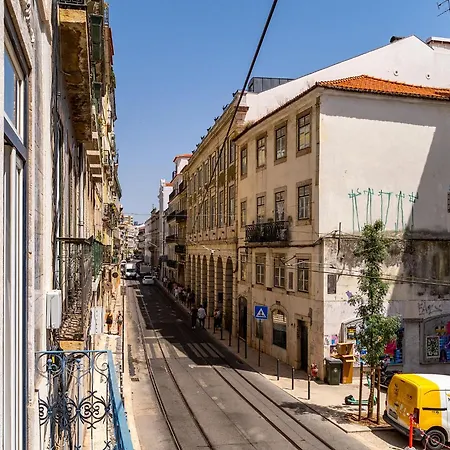 Whome Spacious Historic Flat Near Cais Do Sodre Апартаменты Лиссабон